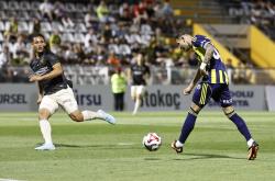 开云-包含本菲卡训练开放日，转会期调整名单引欢呼，欧冠在即，球队文化再被提及的词条-开云