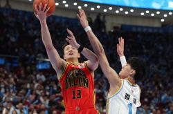 开云app-关于尤文图斯迎CBA常规赛关键赛，今夜防线松动，气氛紧张，控场能力受关注的信息-开云app