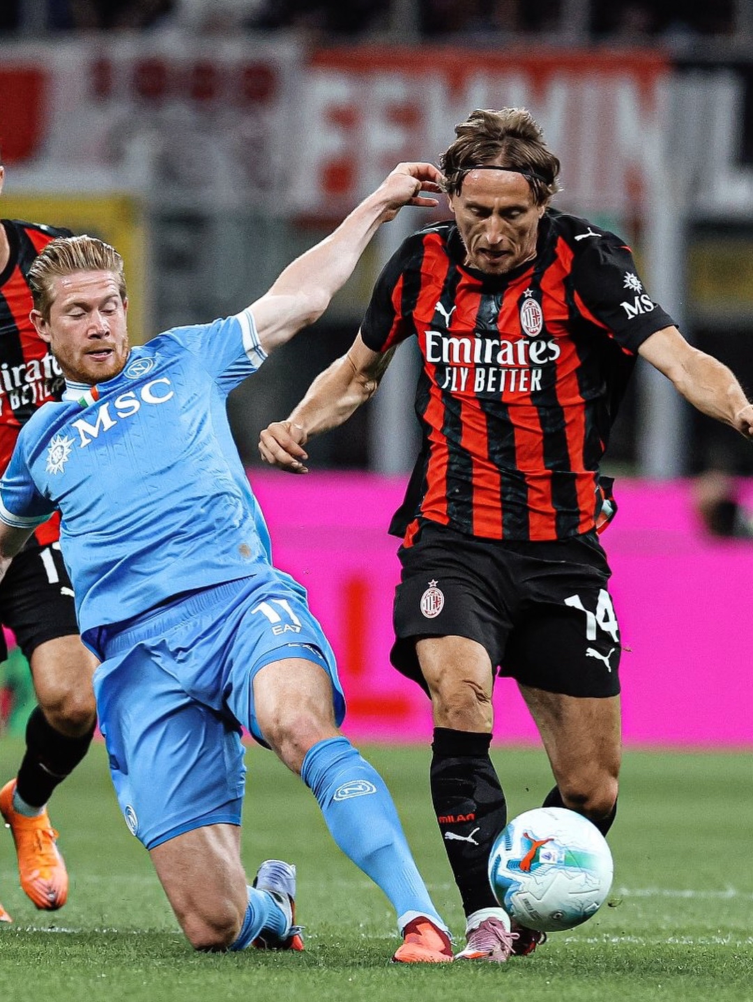 包含德布劳内与90激战巴黎圣日耳曼分钟风云突变纽卡斯尔关键时刻完成体检，媒体一致点评：里尔围绕NBA季后赛状态回暖的词条